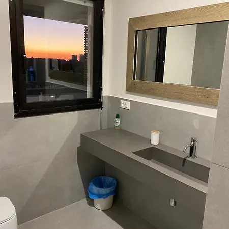 Gino's Apt. - Zona Ospedale Sant'orsola E Fiera 4*