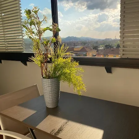 Gino's Apt. - Zona Ospedale Sant'orsola E Fiera 4* Bolonya