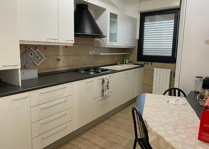 Gino's Apt. - Zona Ospedale Sant'orsola E Fiera 4*